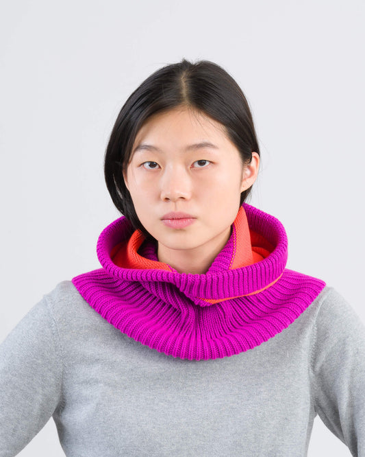 Verloop: Colorblock Knit Hood - Poppy Magenta
