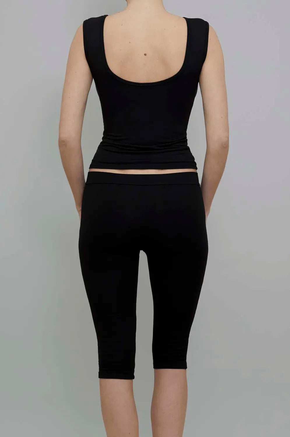Kye Intimates: Recline Bamboo Capri Legging - Black