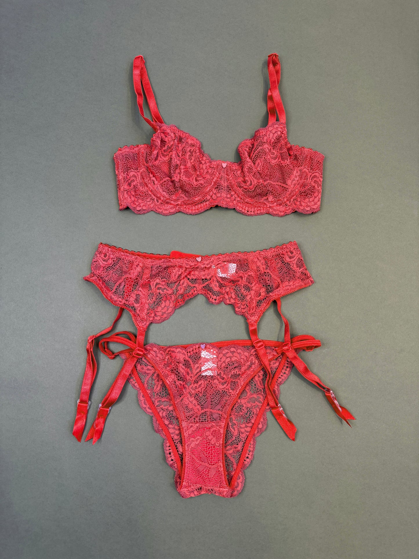 Clo: Fortuna Lace String Bikini - Chili Pepper