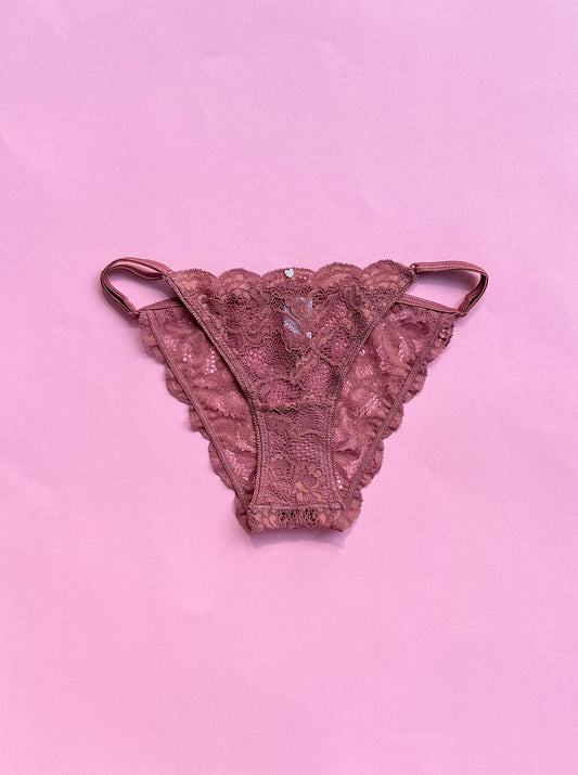 Clo: Fortuna Lace String Bikini - Mesa Rose