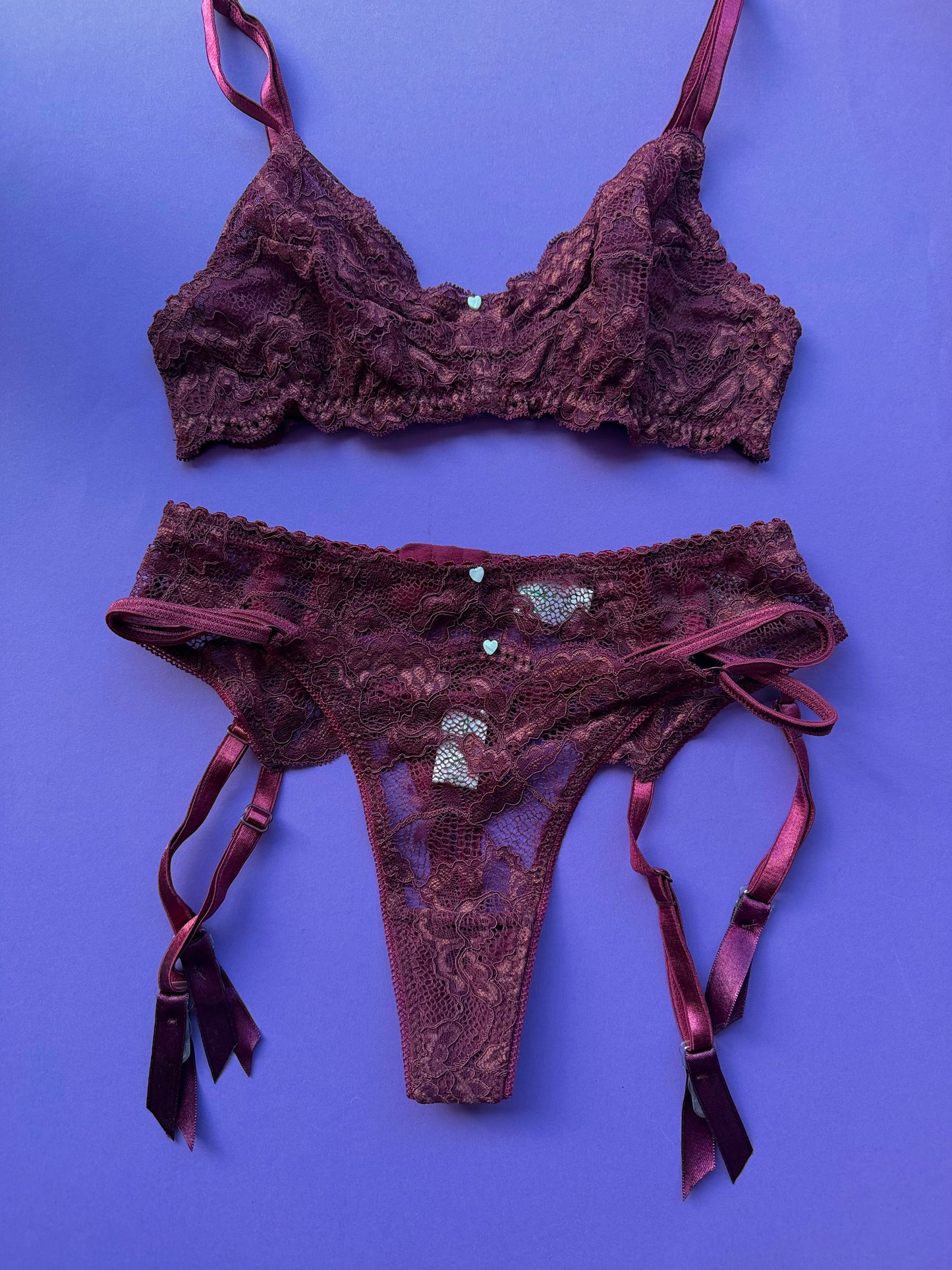 Clo: Fortuna Lace Garter Belt - Crushed Berry