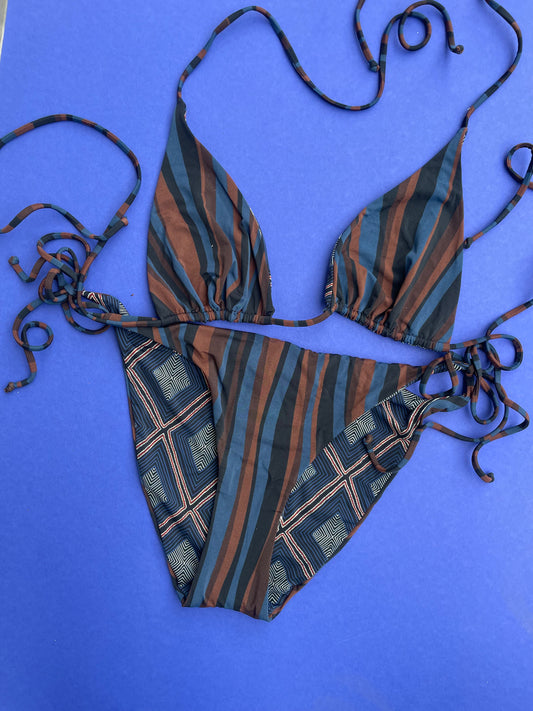 Siyu: Sound Reversible Triangle Bikini Top - Navy Multi