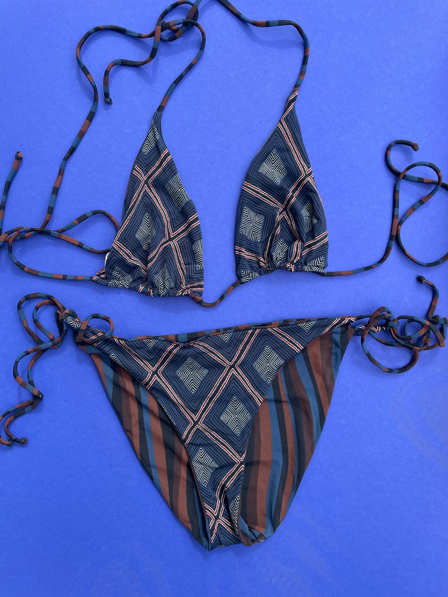 Siyu: Sound Reversible Triangle Bikini Top - Navy Multi