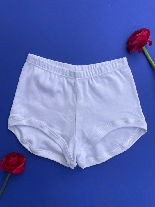 Calomel: Sumaq Short - White