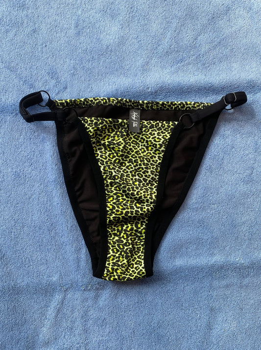 Kayleigh Peddie: Romi Bikini Bottom - S, M