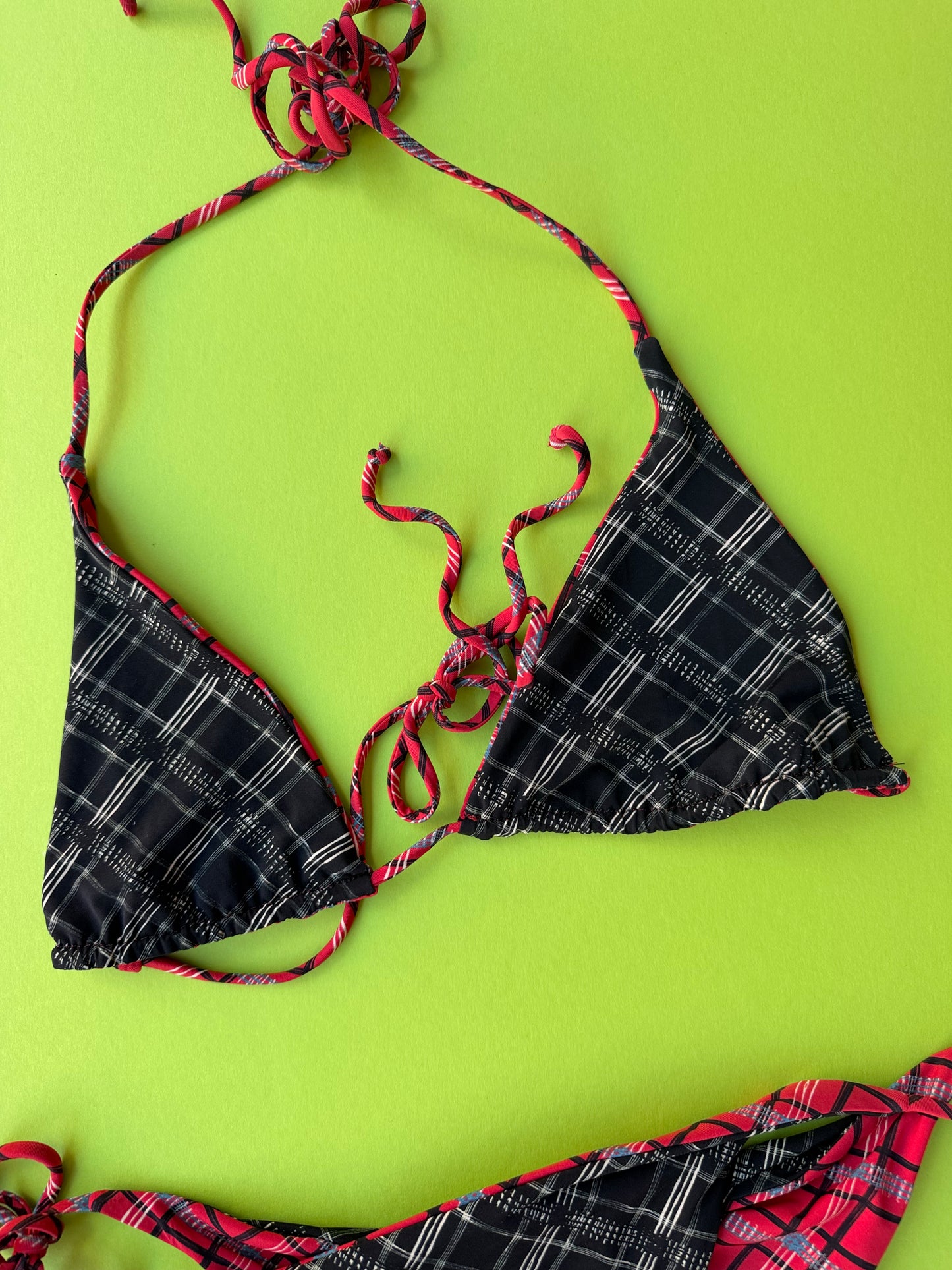Siyu: Desprez Reversible Triangle Bikini Top - Sinners
