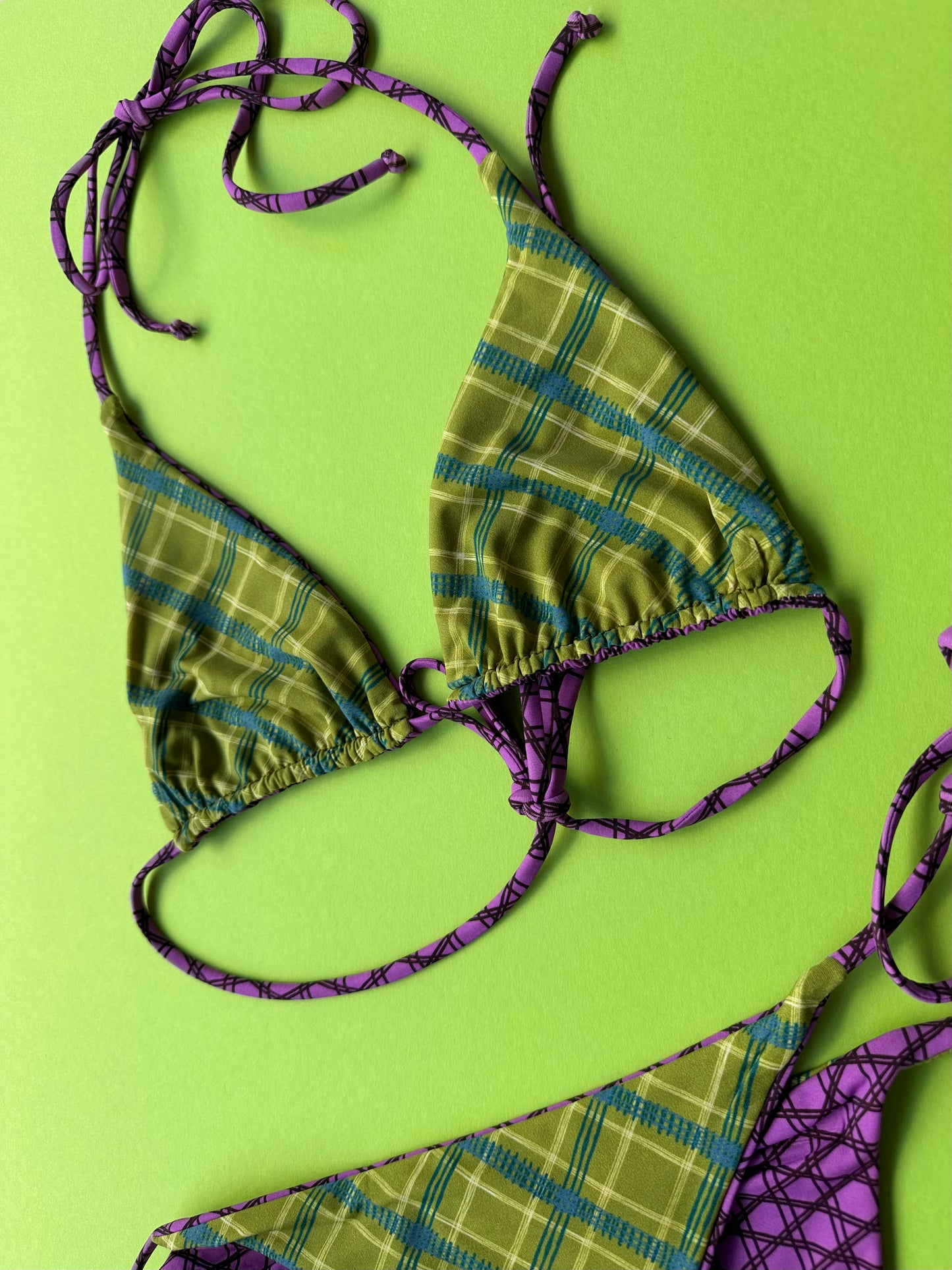 Siyu: Dufay Reversible Triangle Bikini Top - Legally Blonde