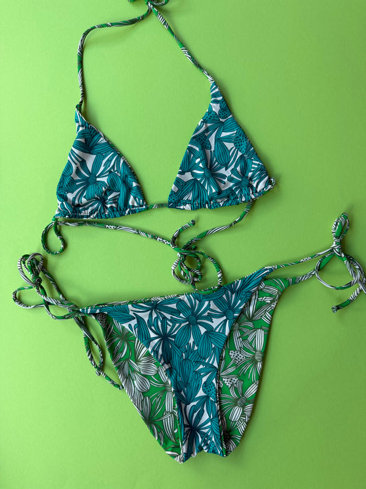 Siyu: Cantus Reversible Triangle Bikini Top - Palm Springs