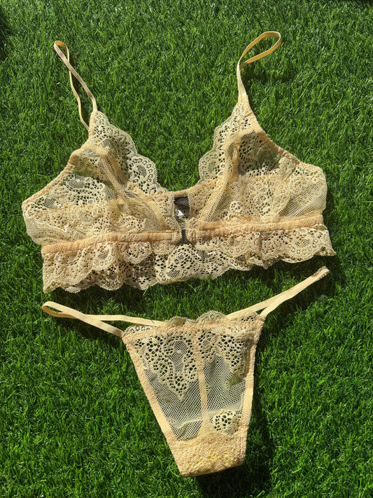 Only Hearts: So Fine Lace Tiki G-String - Buttercup