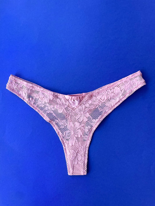 Fleur du Mal: Le Stretch Lace Thong - Bisou