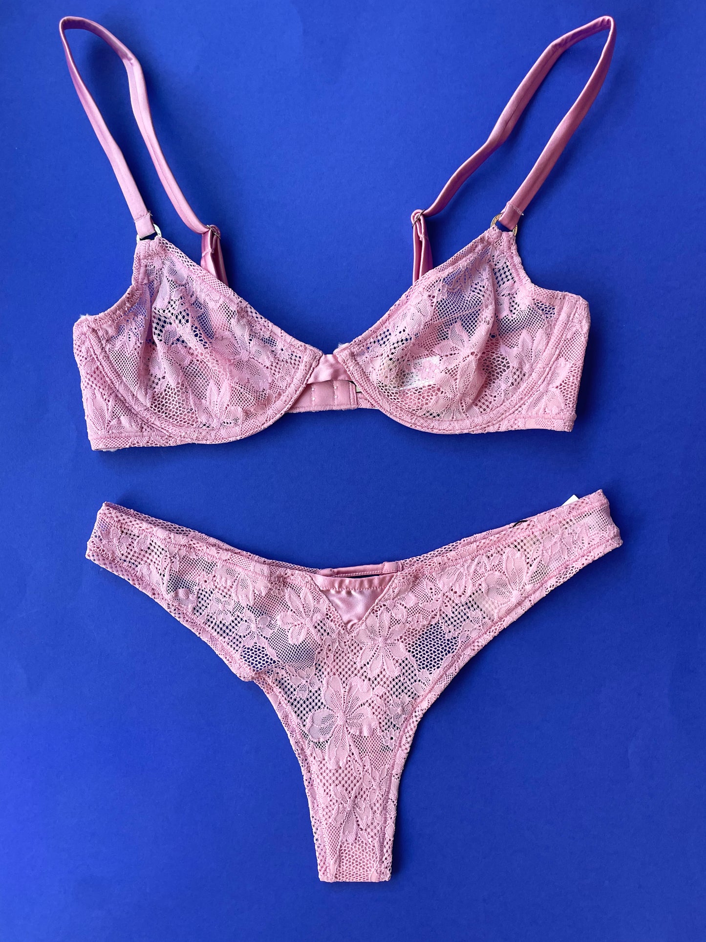 Fleur du Mal: Le Stretch Lace Demi Bra - Bisou