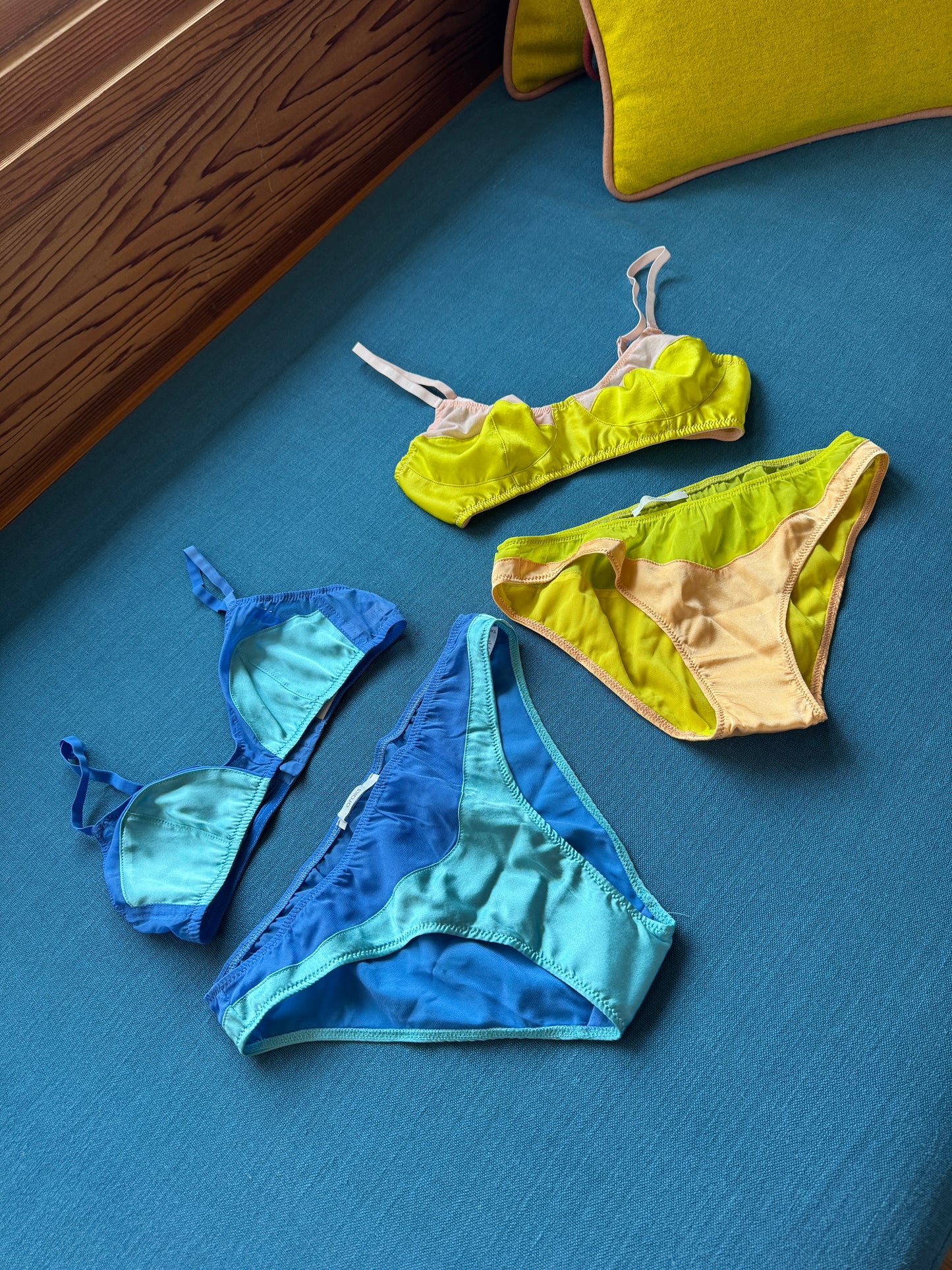 Araks: Willow Silk Wireless Bralette - Nectar