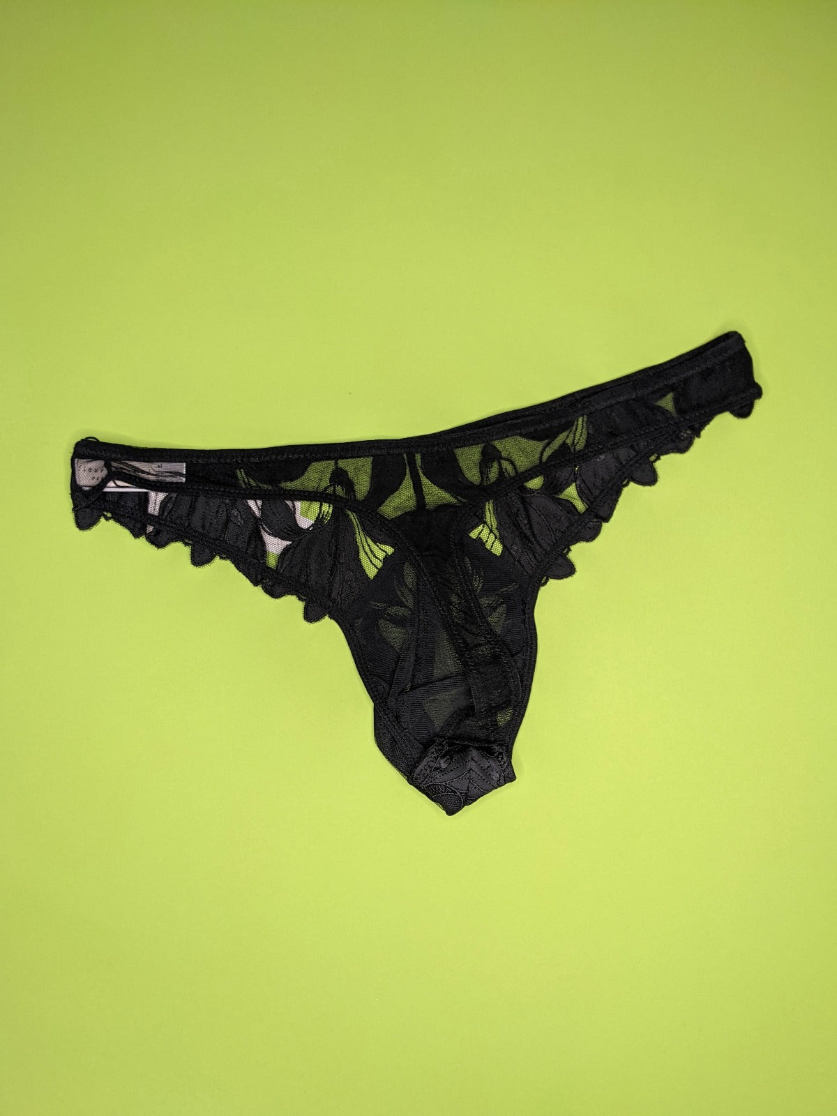 Fleur du Mal: More Space Lily Lace Thong - Black