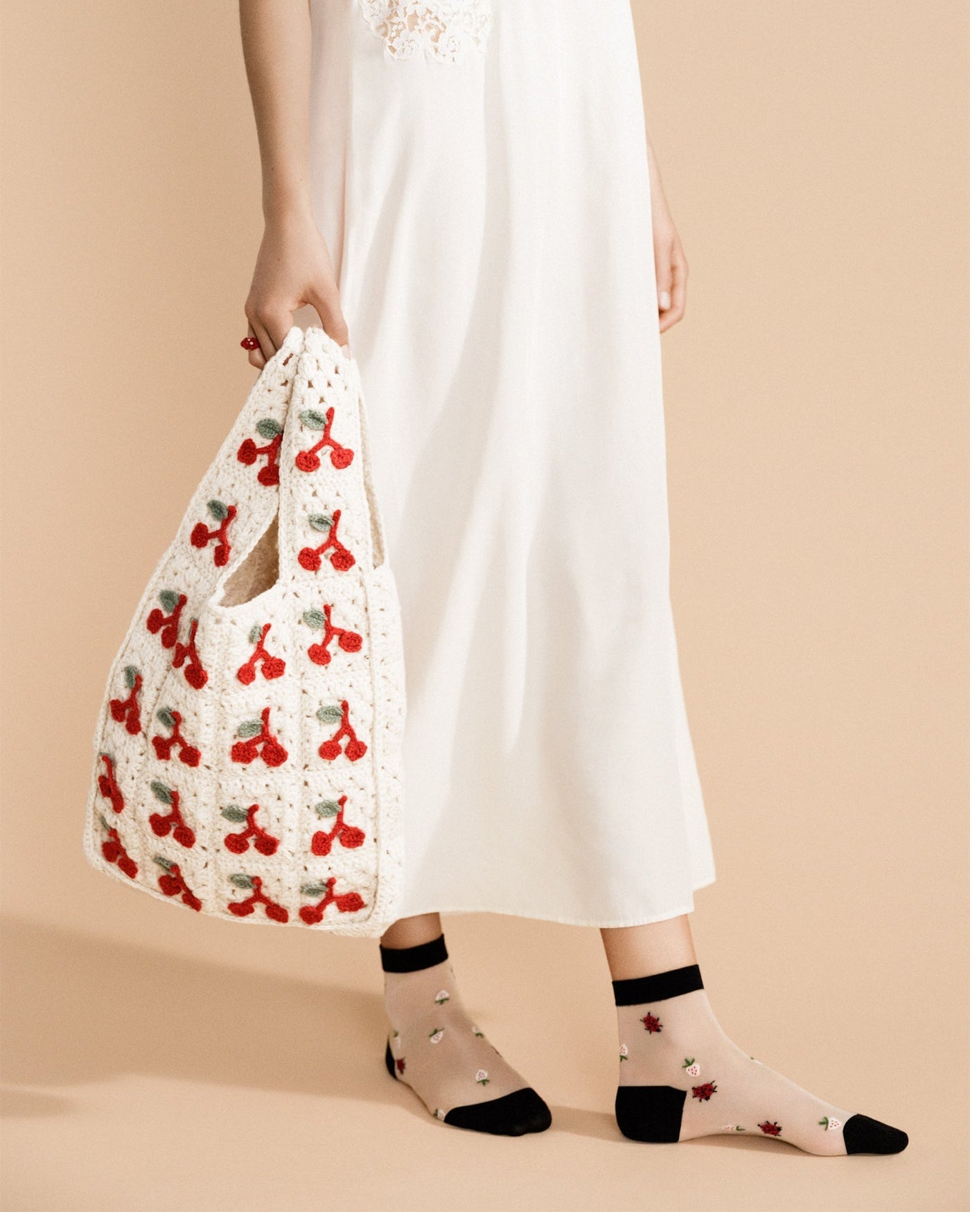 Hansel From Basel: Cherries Crochet Shopper Bag - Ivory