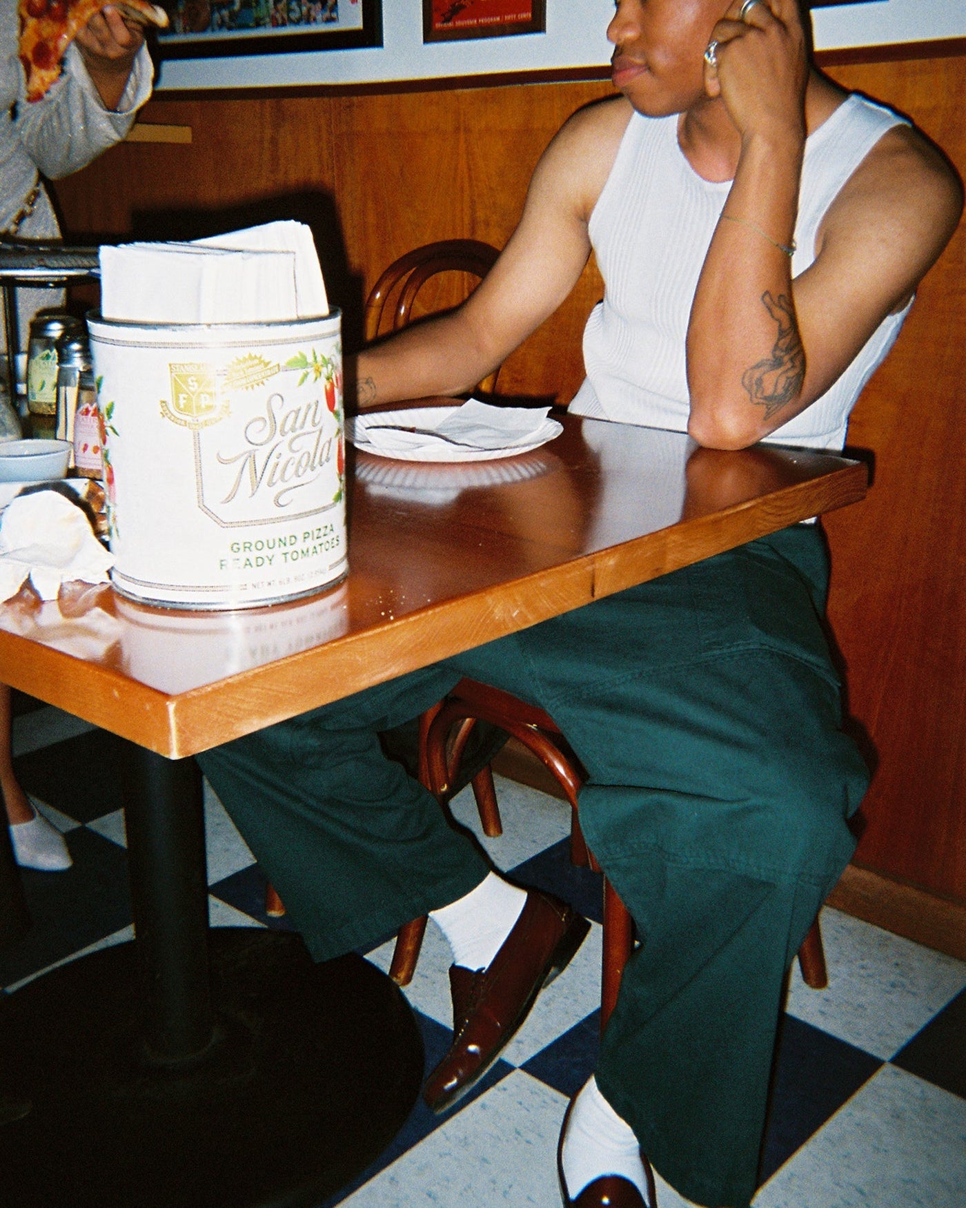 Gil Rodriguez: Lou Pant - Nori