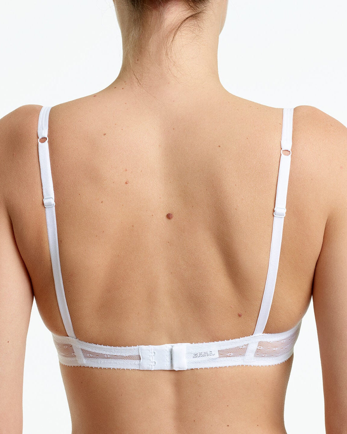Yasmine Eslami: Joanne Demi Bra - Shiro