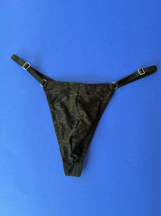 Full Of Desire: Louis Lace String - Black