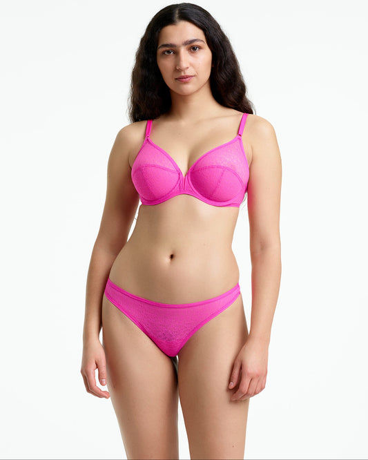 Yasmine Eslami: Lily Thong - Shibuya