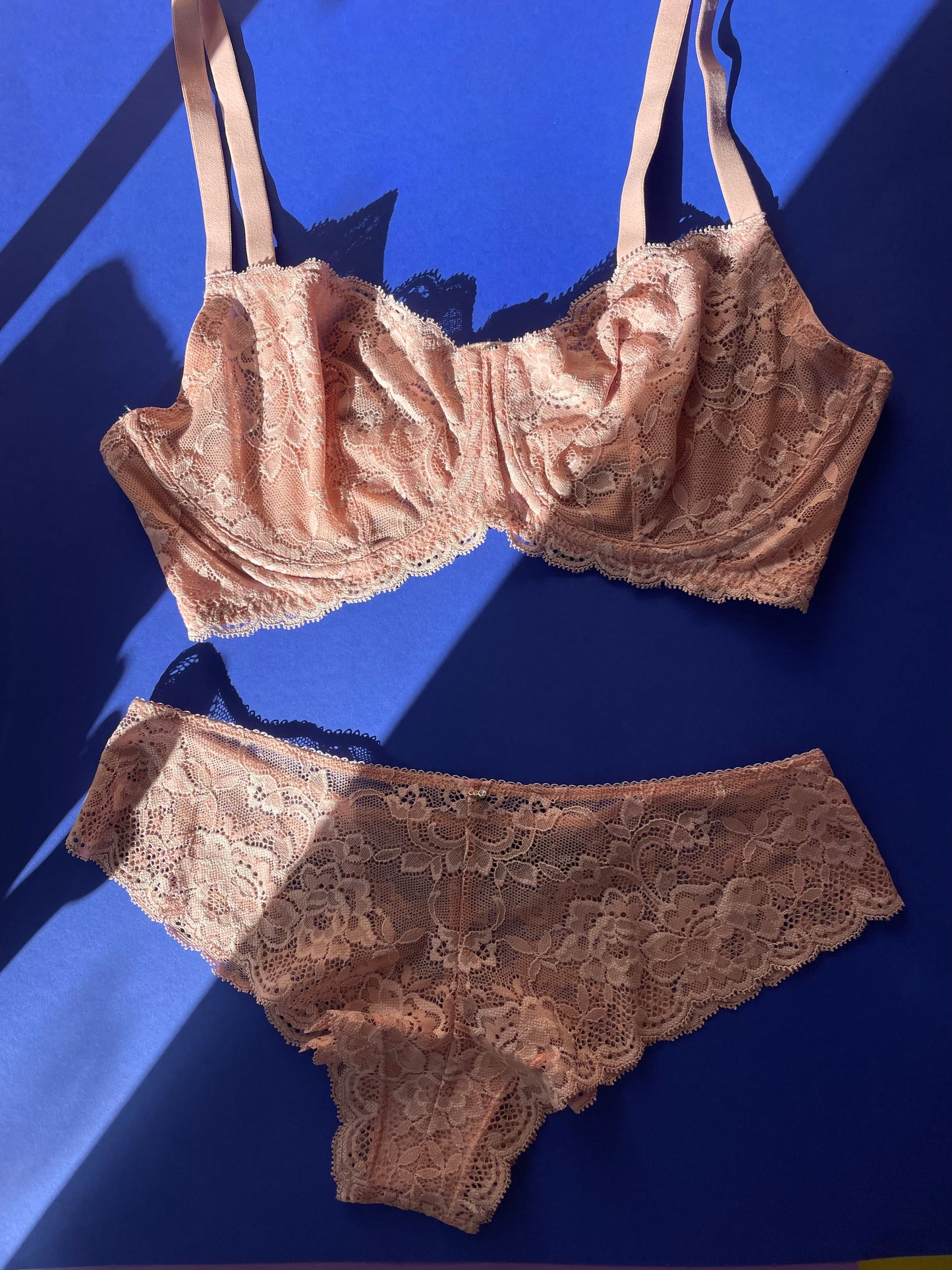 Montelle: Flirt Demi Lace Bra - D+ Cups Only