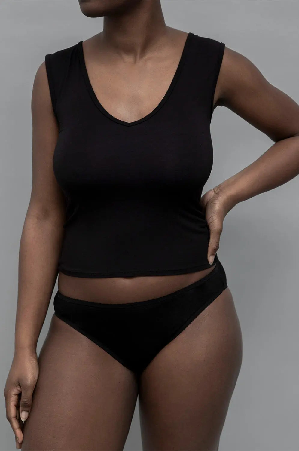 Kye Intimates: Recline Bamboo Shell Top - Black