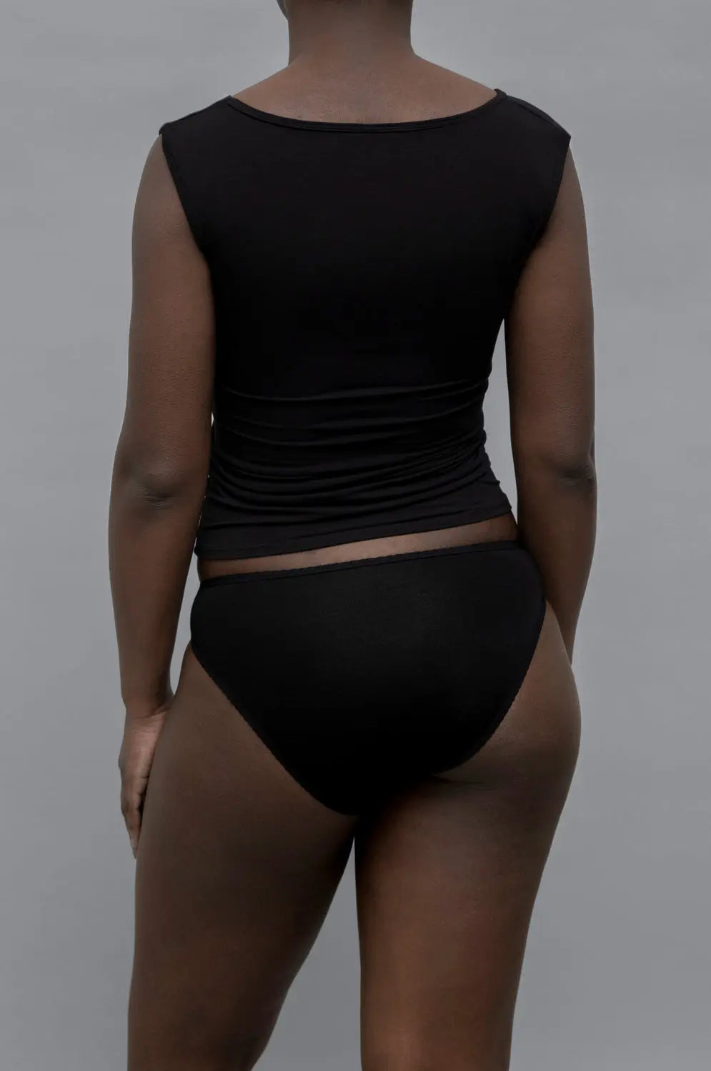 Kye Intimates: Recline Bamboo Shell Top - Black