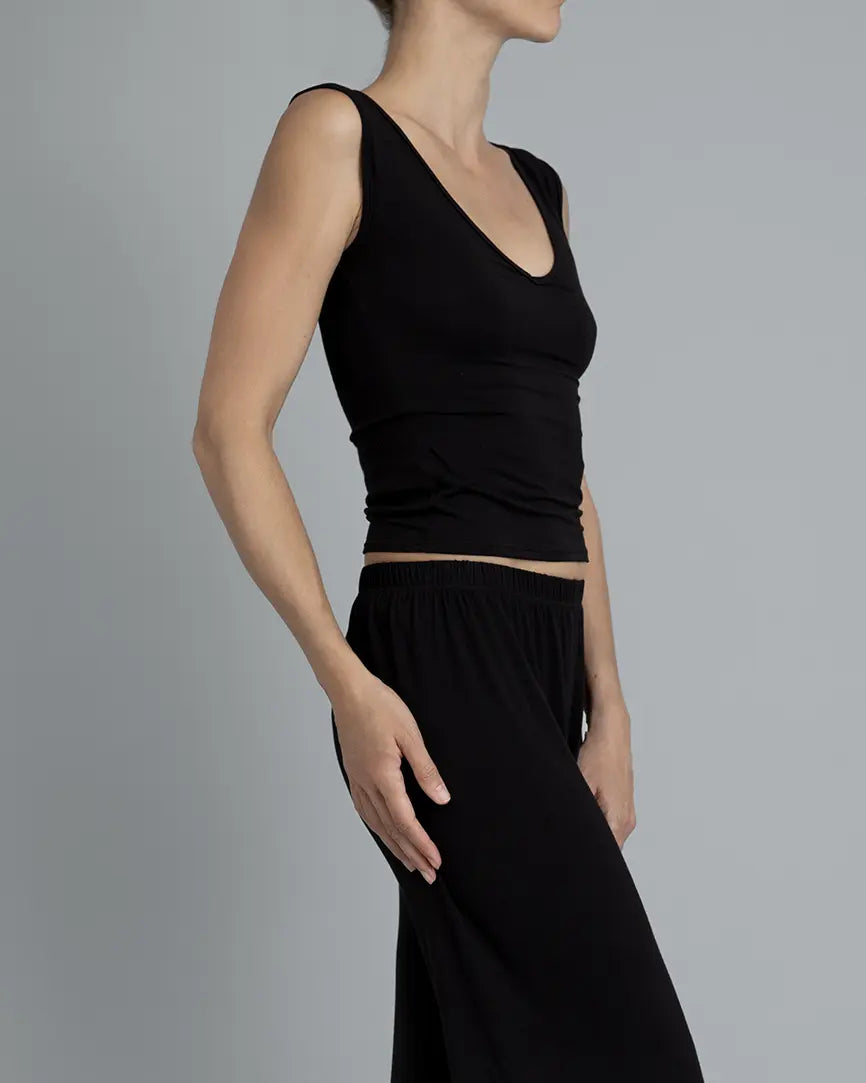 Kye Intimates: Recline Bamboo Shell Top - Black