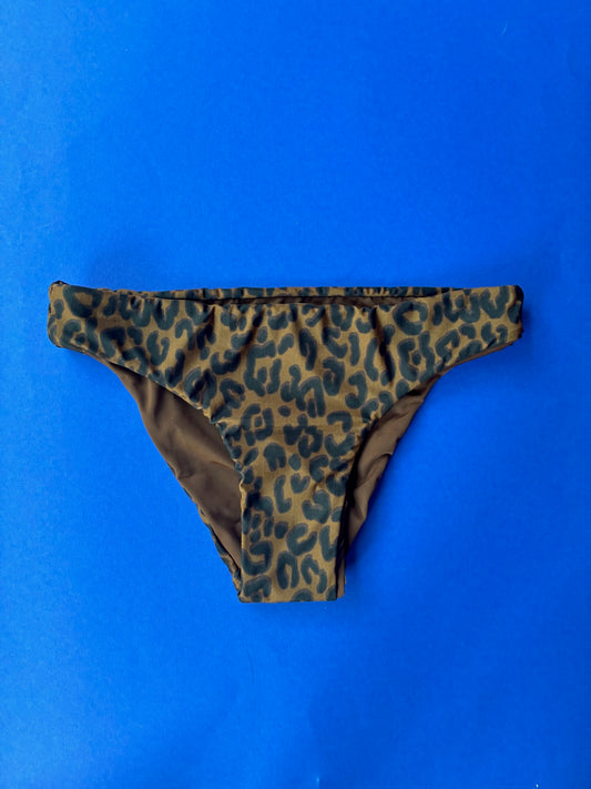 Haight: Basic Low Bikini Bottom - Jaguar