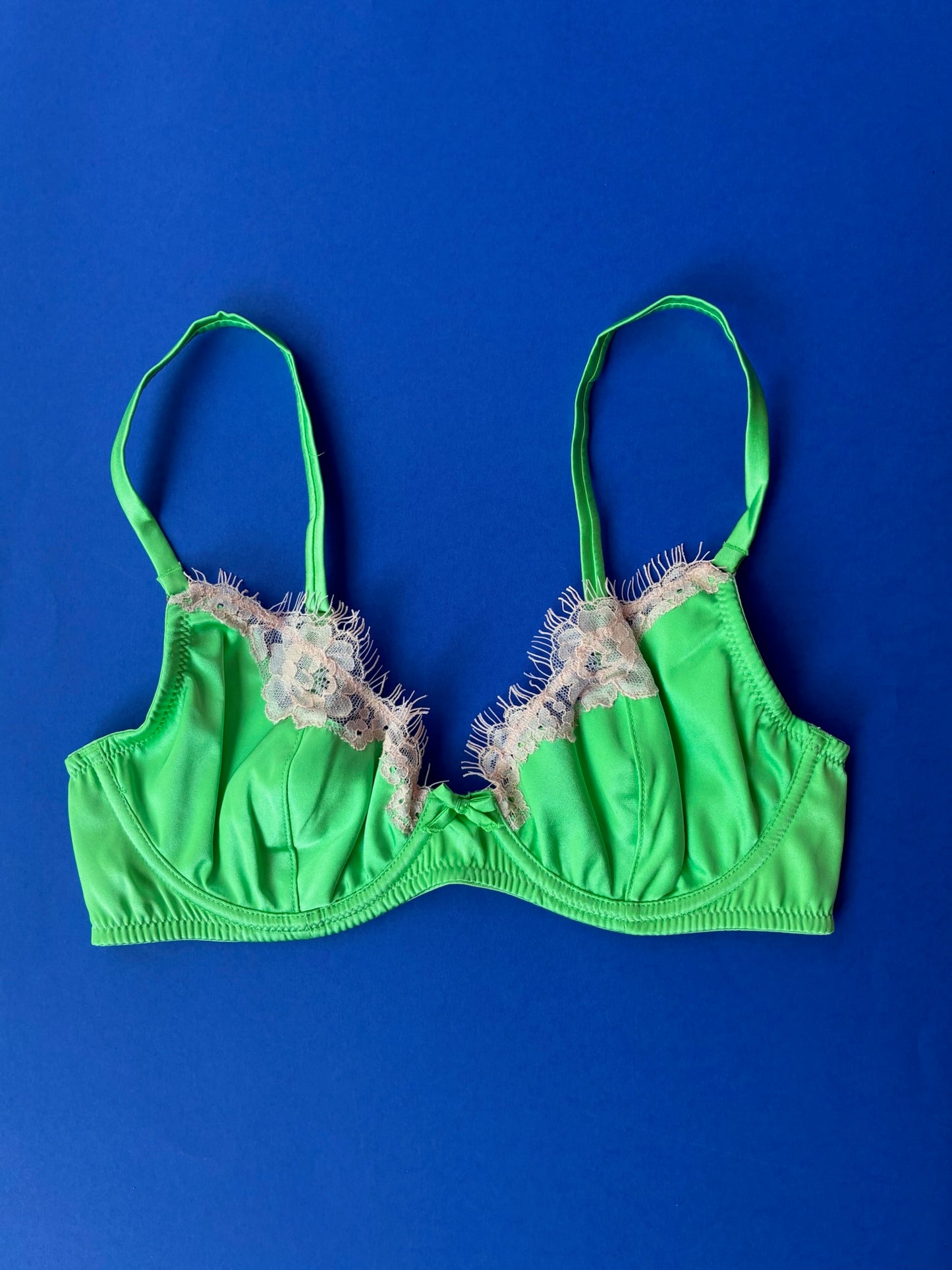 Fleur du Mal: Juliet Lace Demi Underwire Bra - Pastel Lime