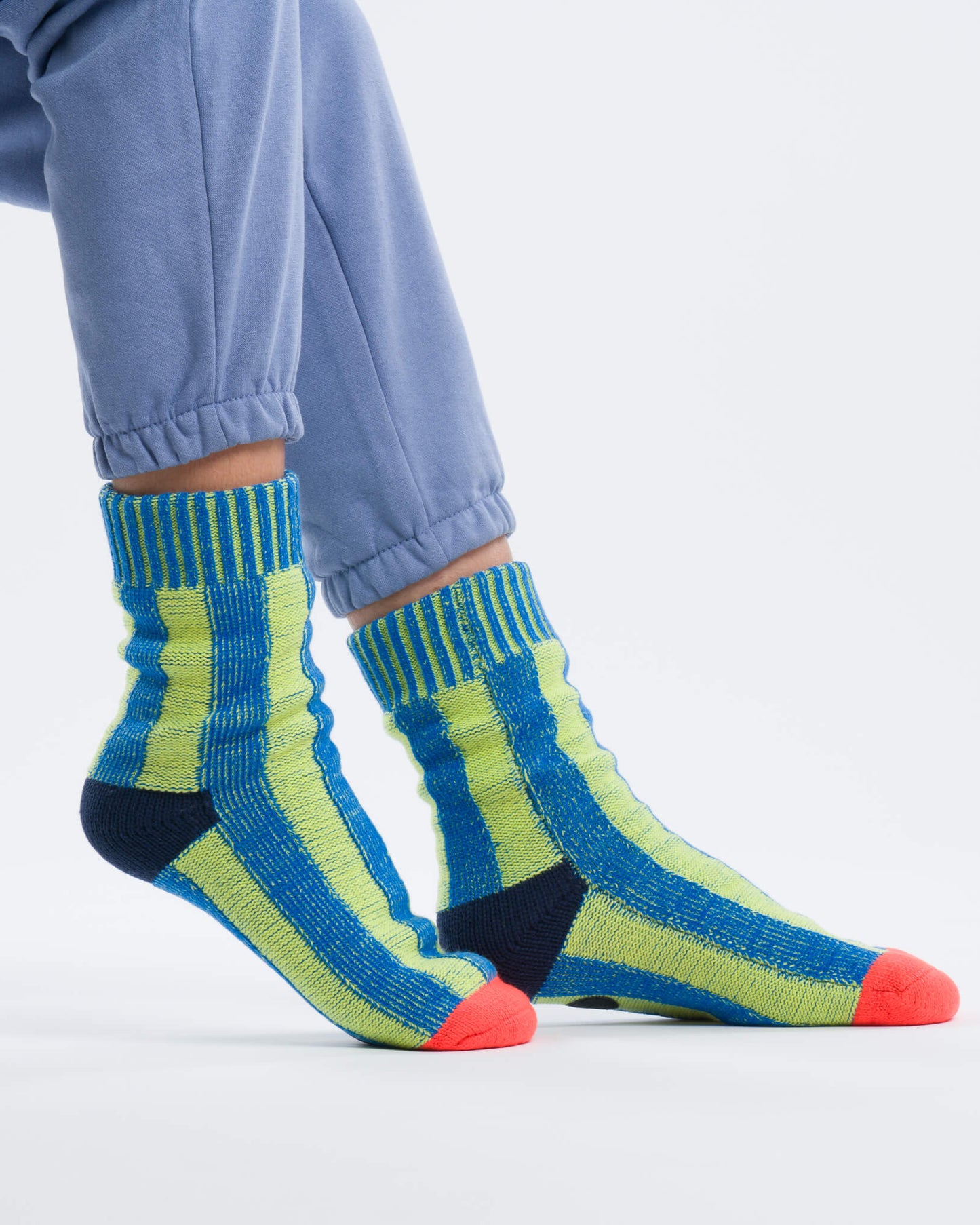 Verloop: Big Stripe Knit House Socks - Lime Cobalt