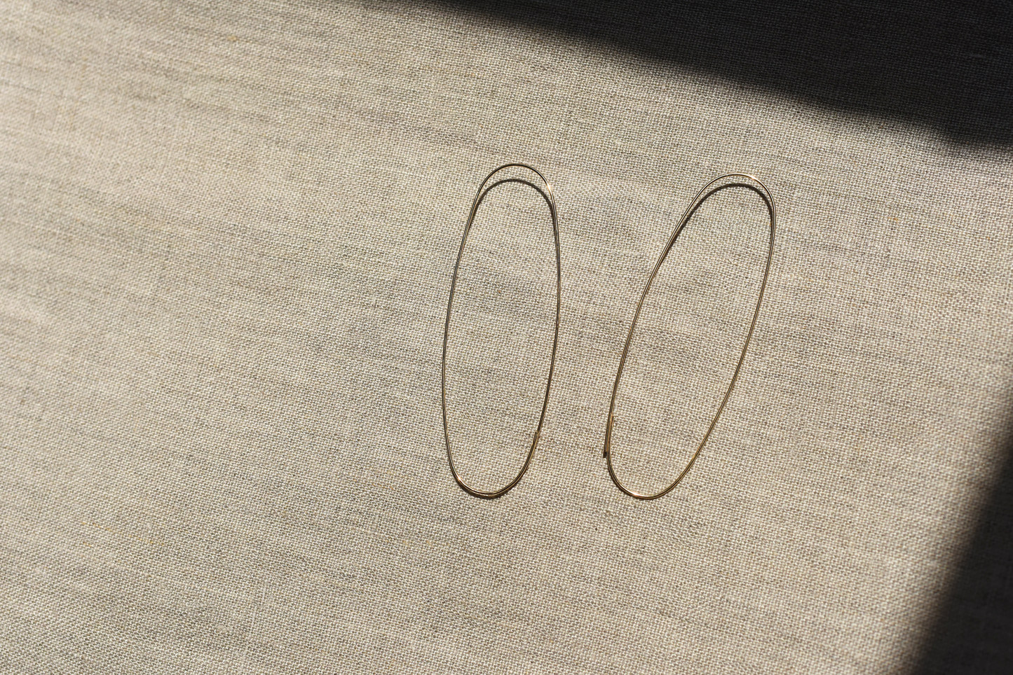 8.6.4: Extra Large Oval Hoop Earrings