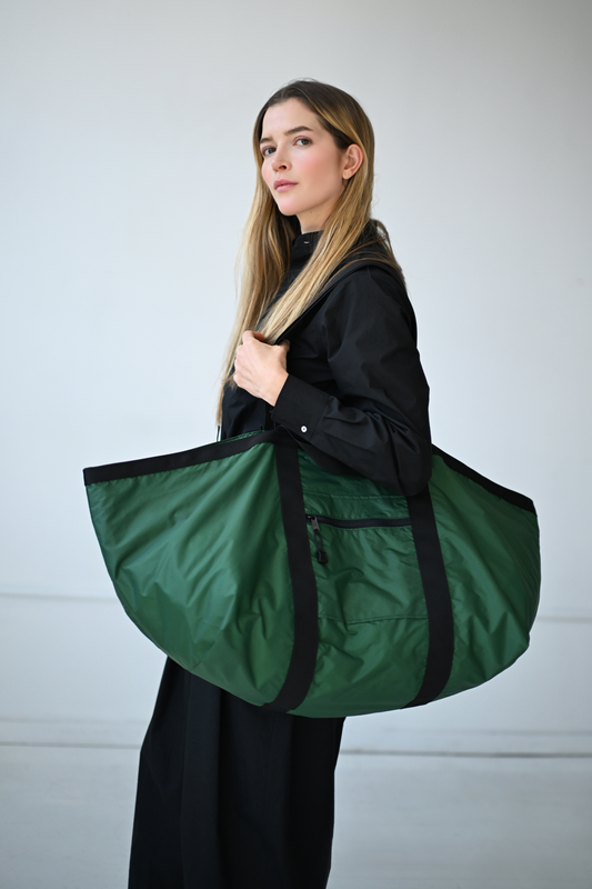 8.6.4: Nylon Weekender Bag - Forest/Black