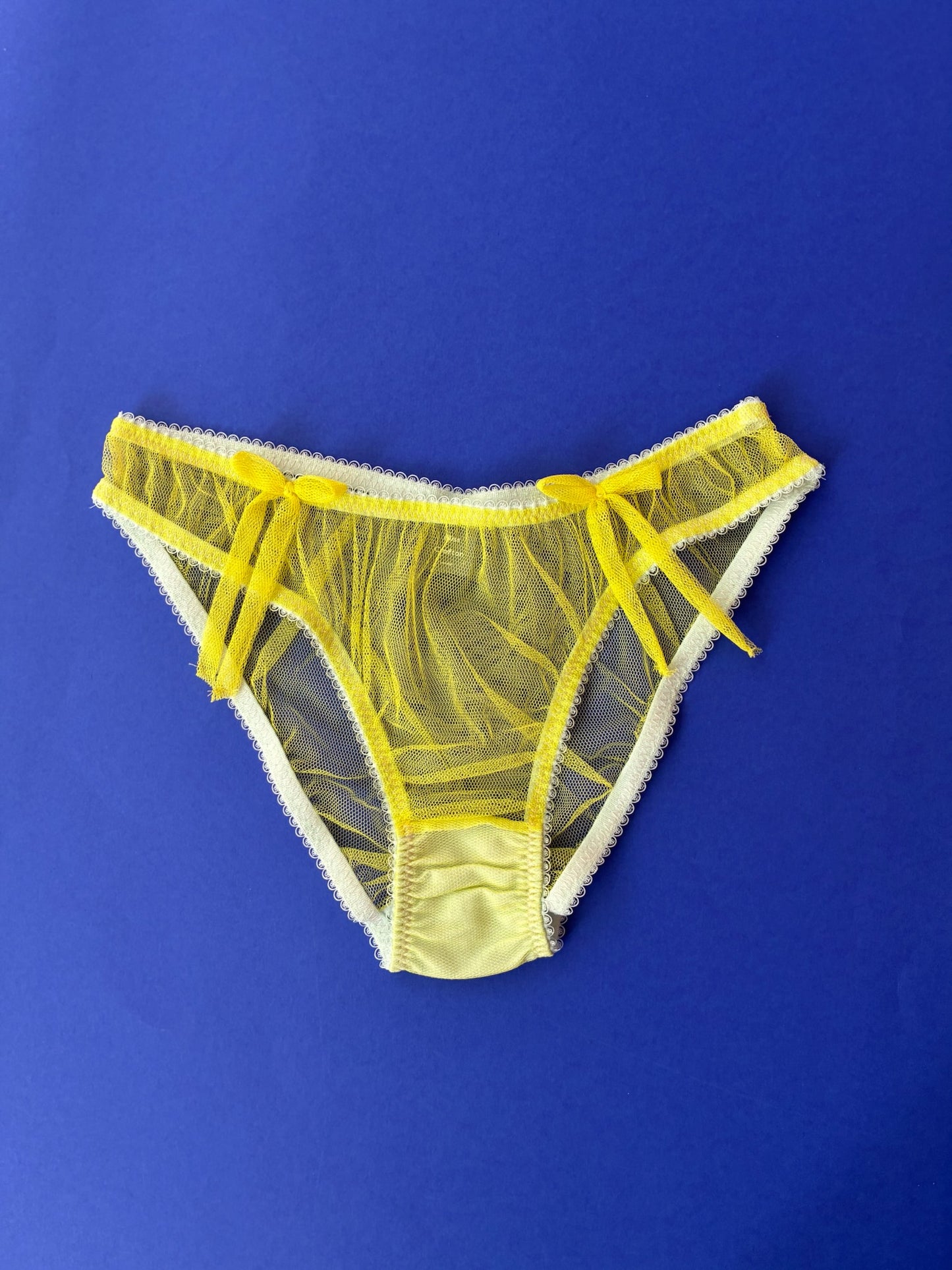 Miss Crofton: I'm Yours Mesh Brief - Lemon