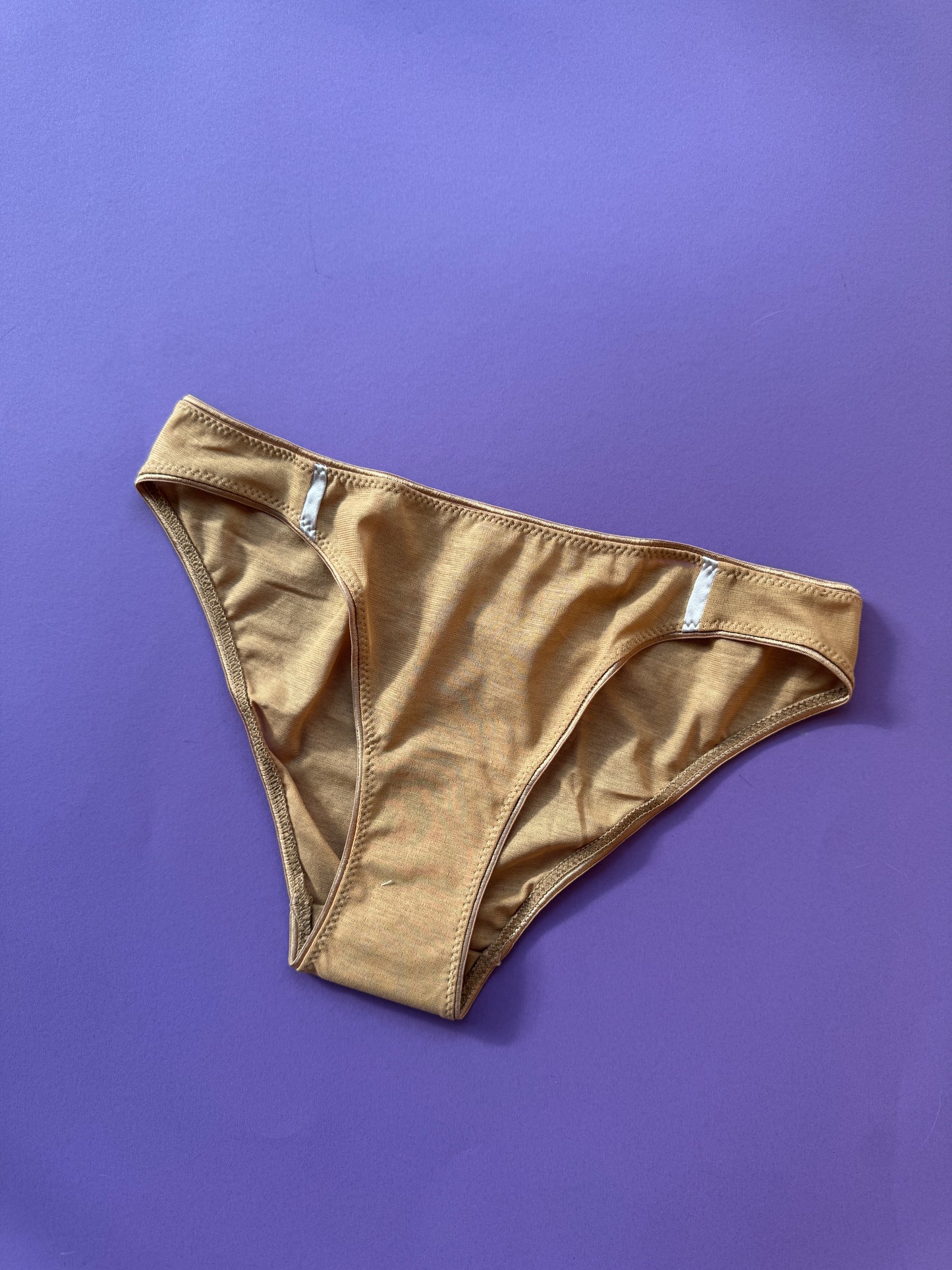 Araks: Harriet Panty - Brulee