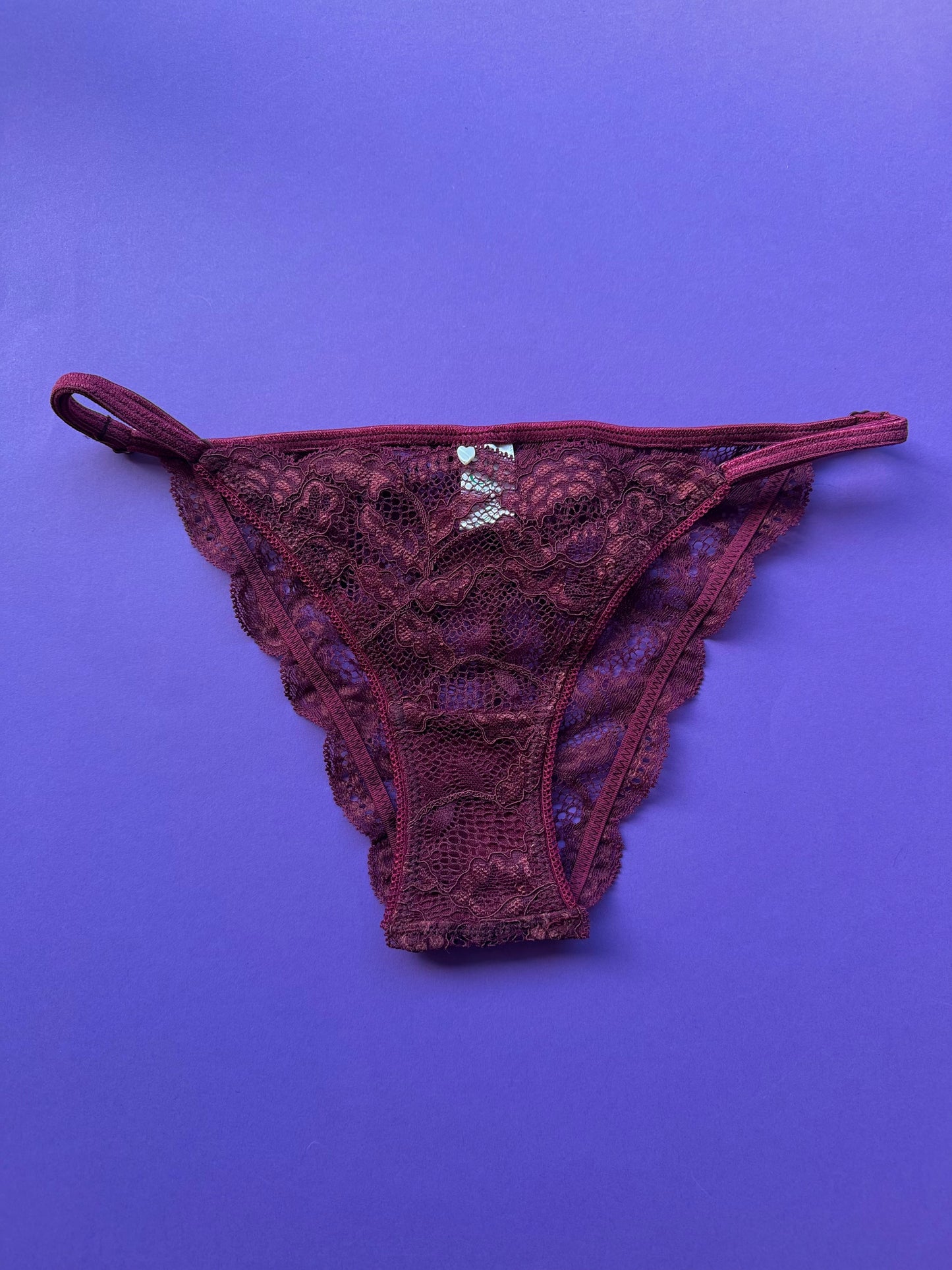 Clo: Fortuna Lace String Bikini - Crushed Berry