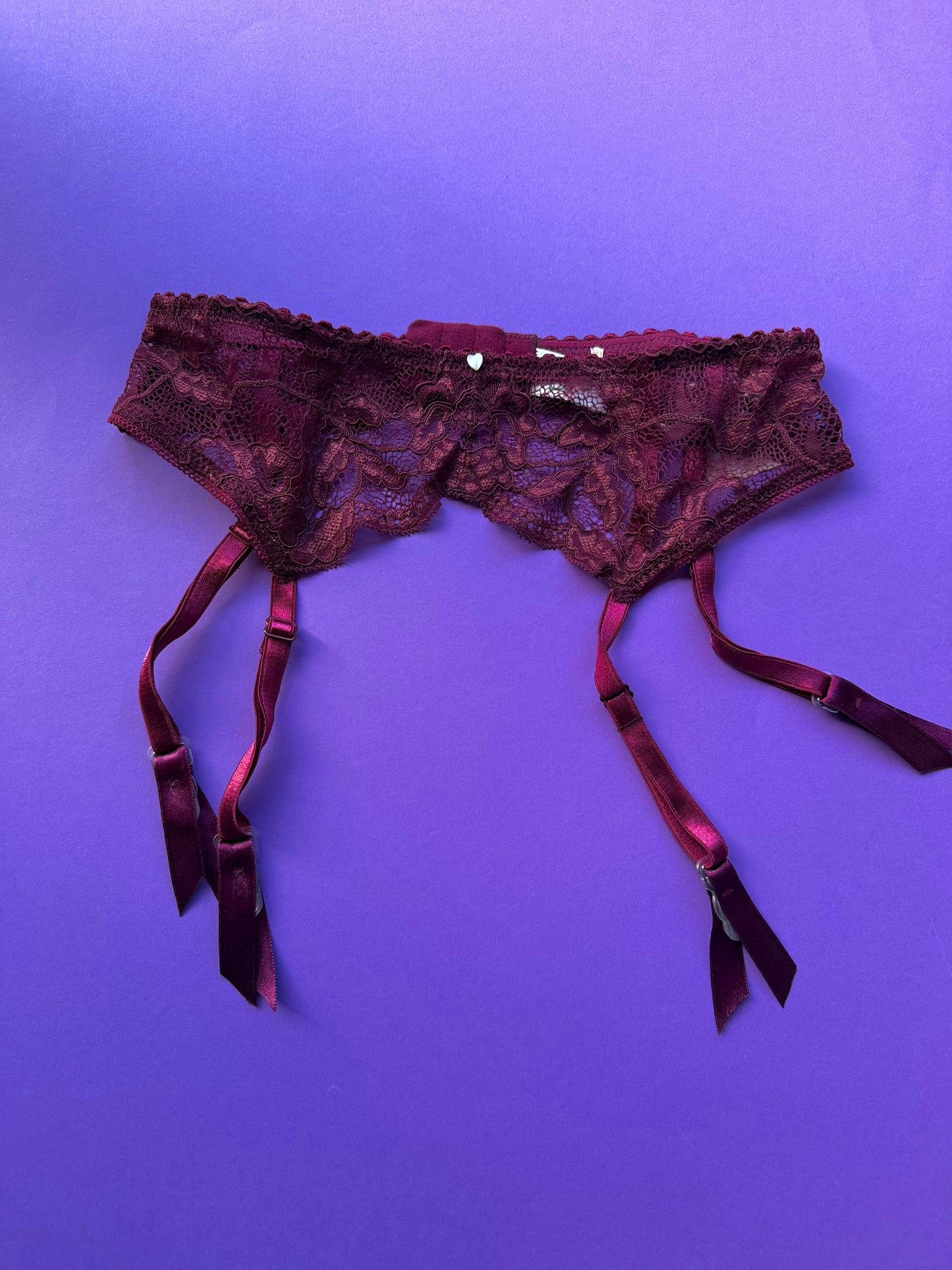 Clo: Fortuna Lace Garter Belt - Crushed Berry