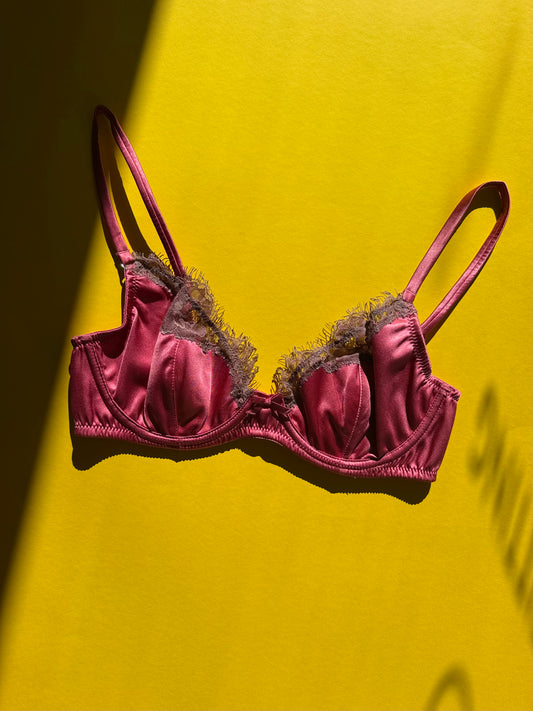 Fleur du Mal: Juliet Lace Demi Underwire Bra - Fraise