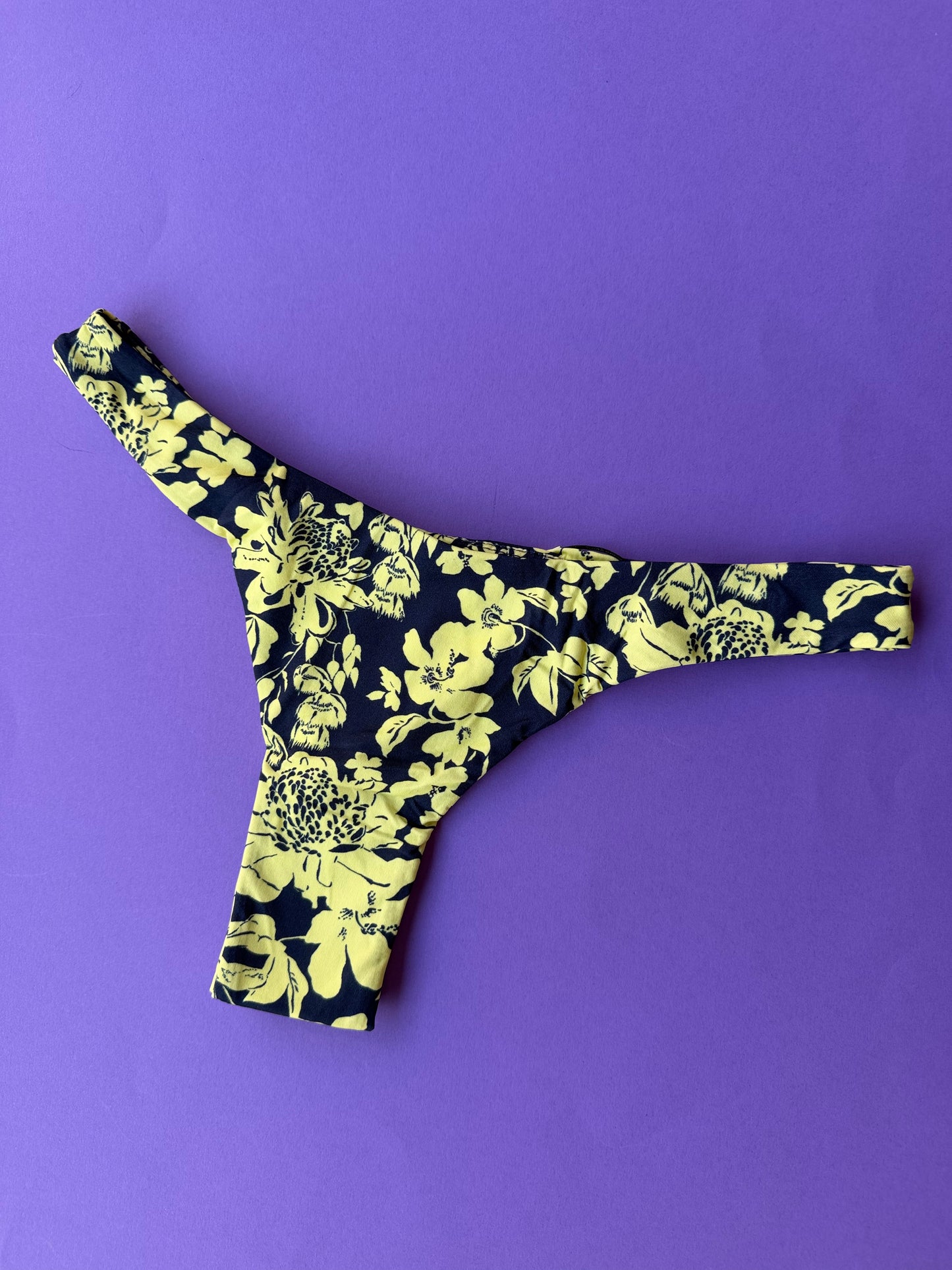 Acacia: Oslo Thong Bikini Bottom - Kazu Print