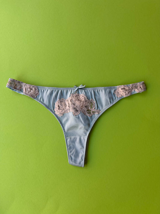 Fleur du Mal: Juliet Lace Thong - Frosted Mint