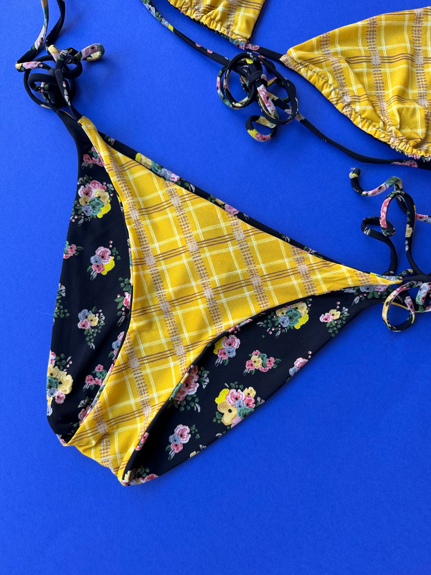 Siyu: Ruca Reversible Tie Side Bikini Bottom - Goth Honey