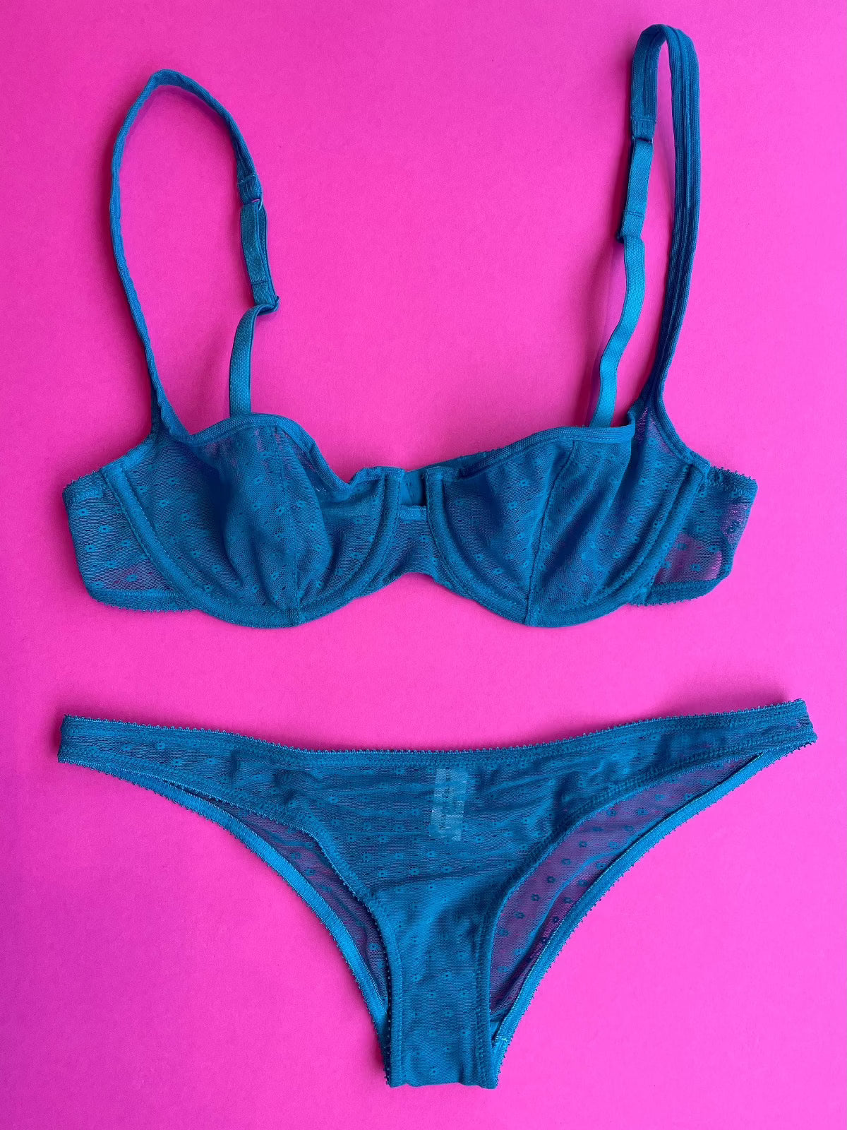 Yasmine Eslami: Joanne Demi Bra - 36A