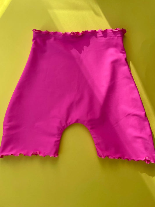 Sherris: Ruffle Seamless Shorts - Hot Pink