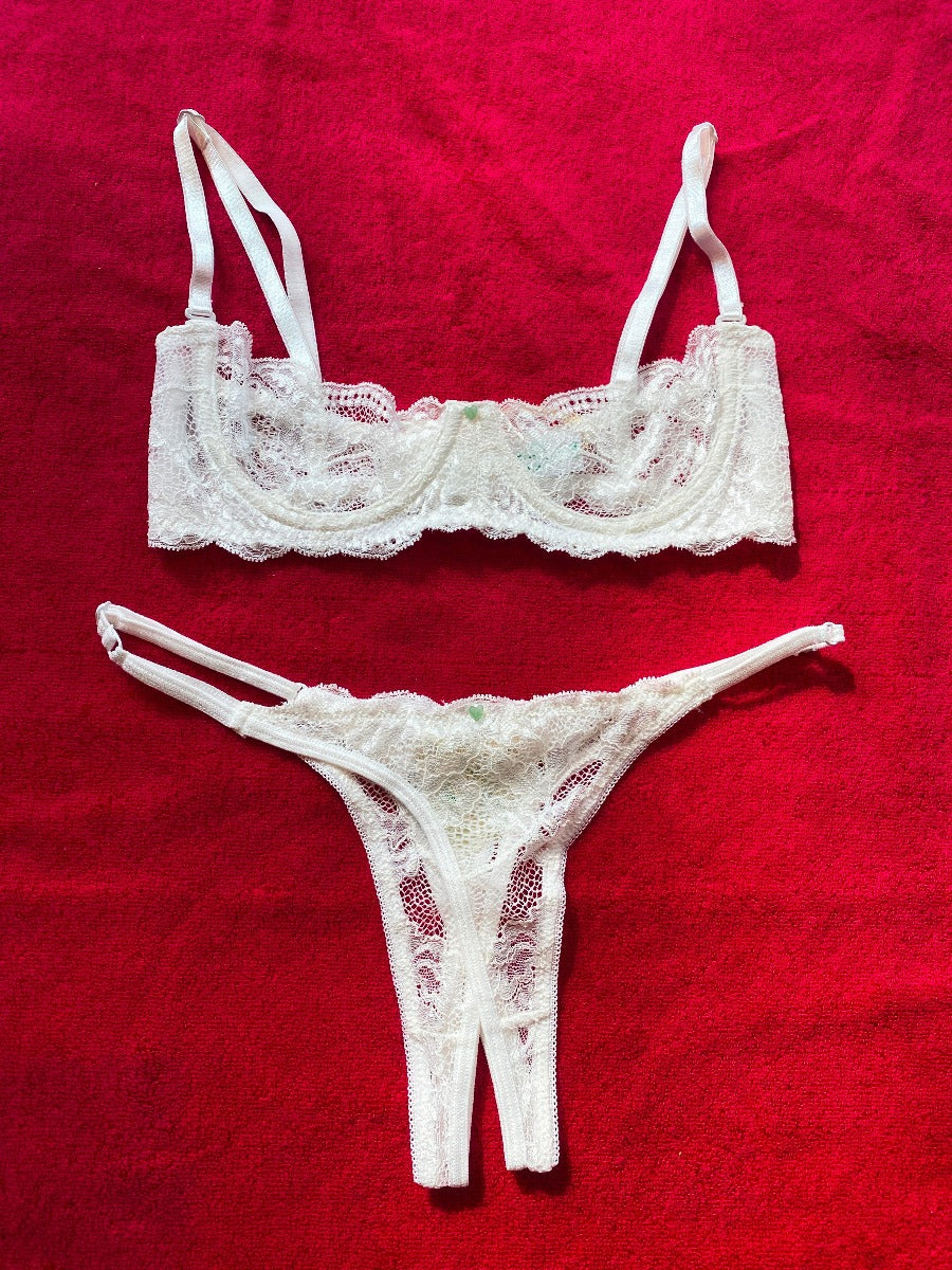 Clo: Abierto Ouvert String Thong - White