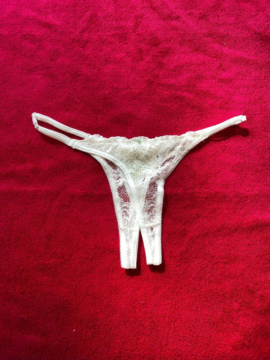 Clo: Abierto Ouvert String Thong - White