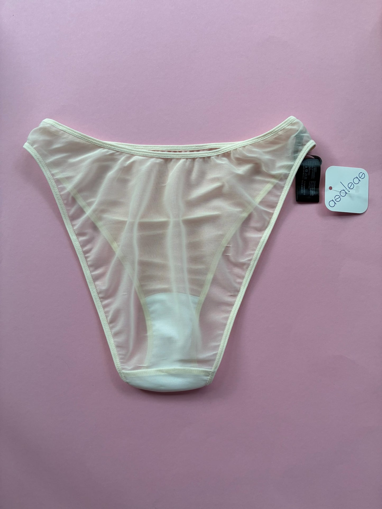 Marika Vera: Moore 90s Brief - Ivory