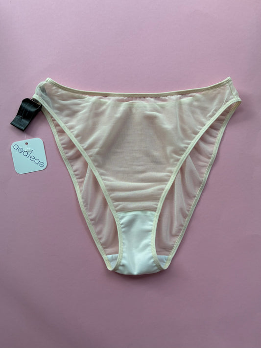 Marika Vera: Moore 90s Brief - Ivory