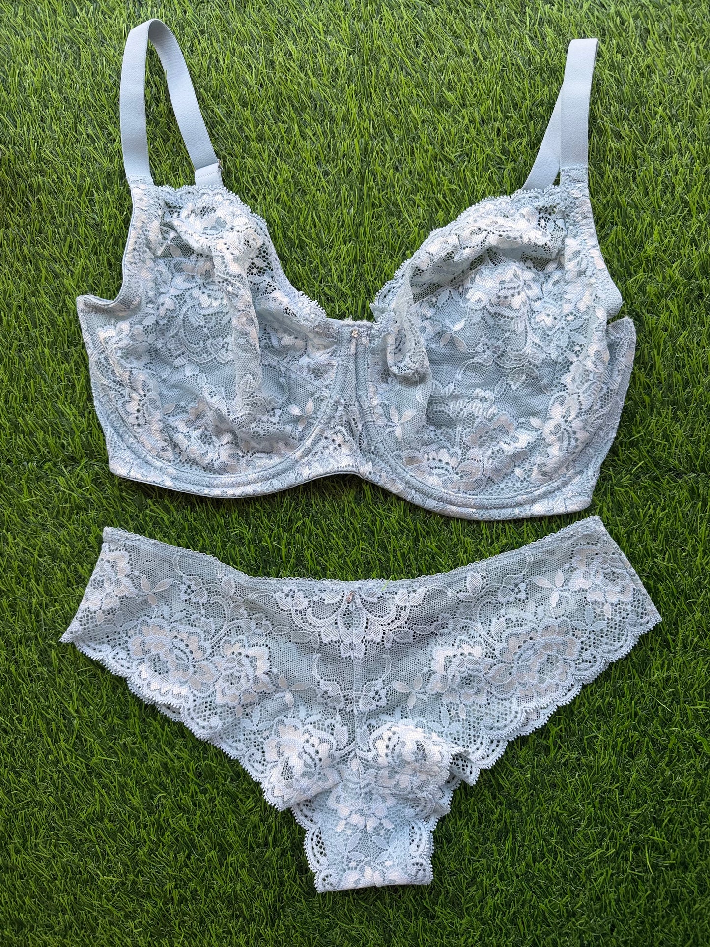 Montelle: Muse Full Cup Lace Bra - E-H Cups Only