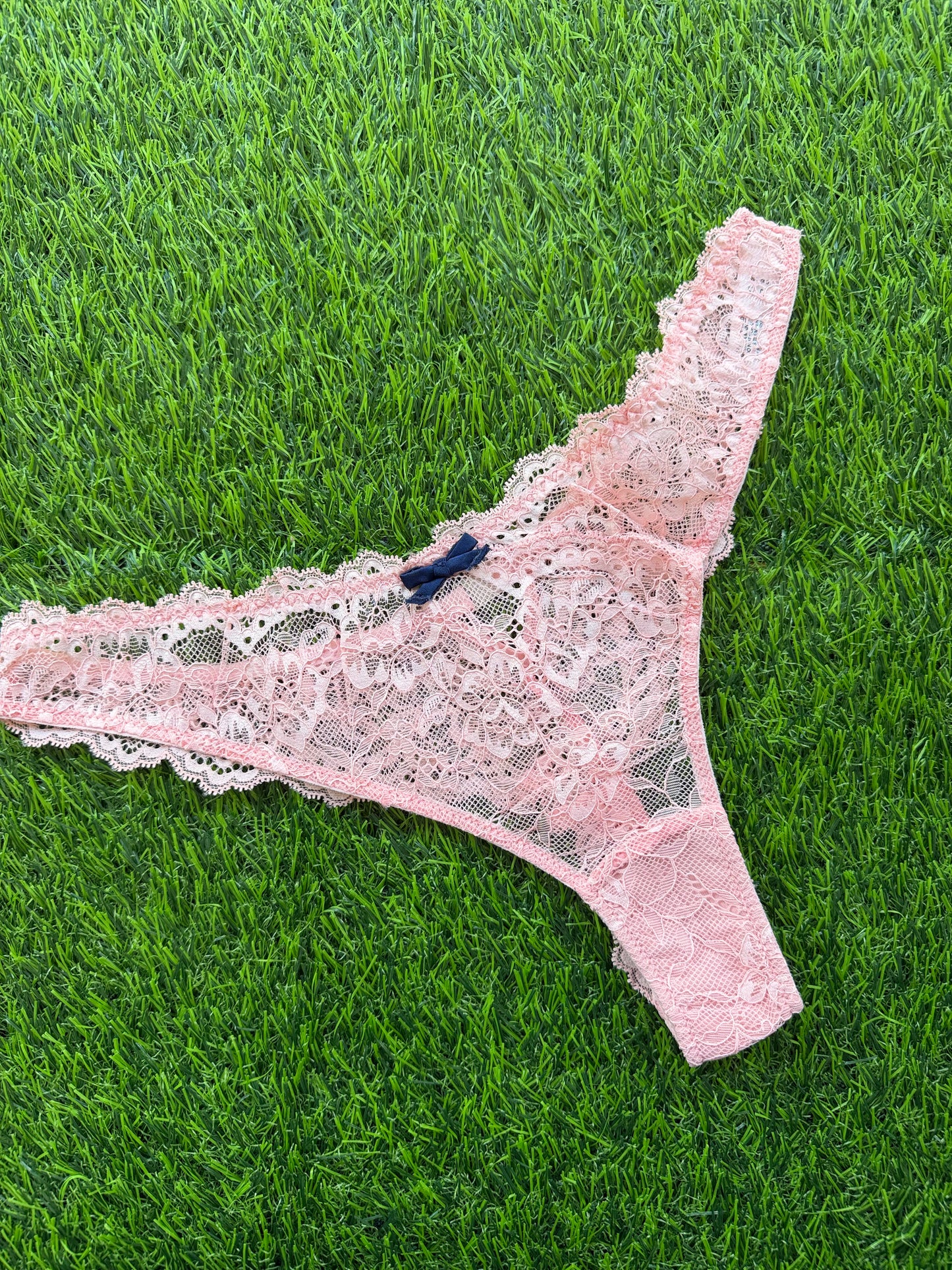 Fleur du Mal: Bianca Lace Thong - Pink Lady