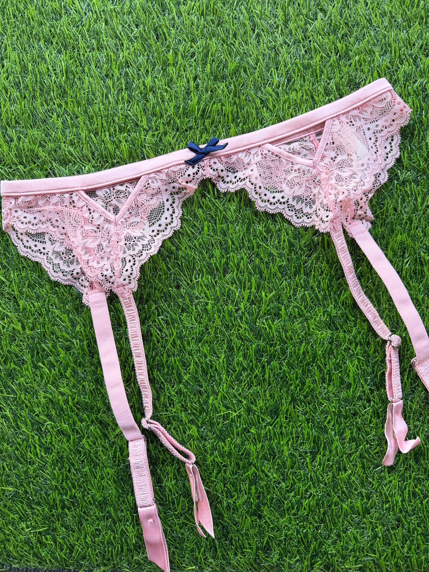 Fleur du Mal: Bianca Lace Garter - Pink Lady