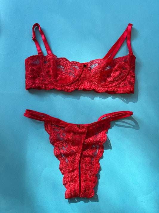 Clo: Abierto Ouvert String Thong - Chrysanthemum