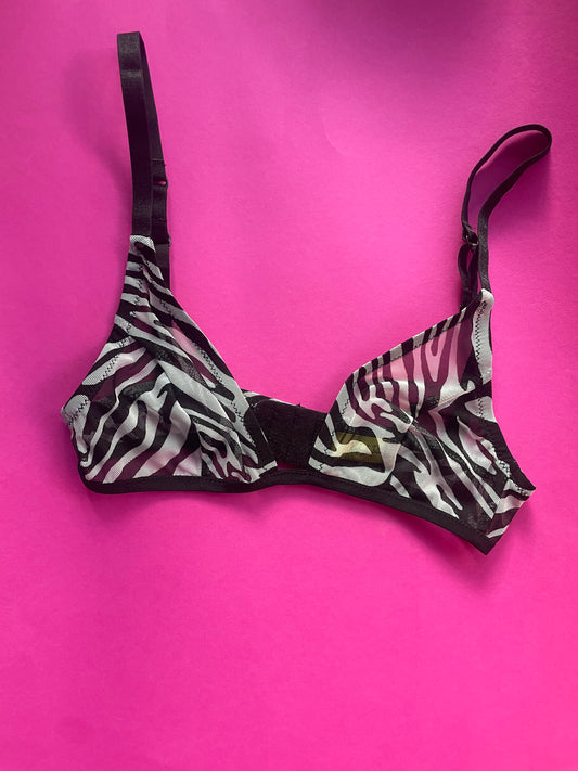 Kayleigh Peddie: Ari Triangle Bra - Zebra